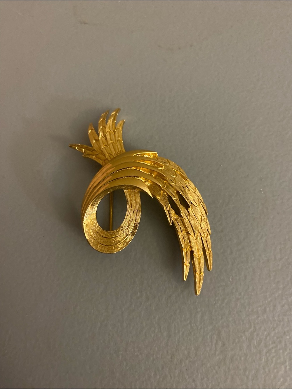 Vintage Monet Gold Tone Brooch